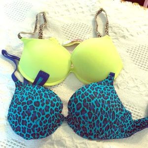 VS Pink push-up bras 34B